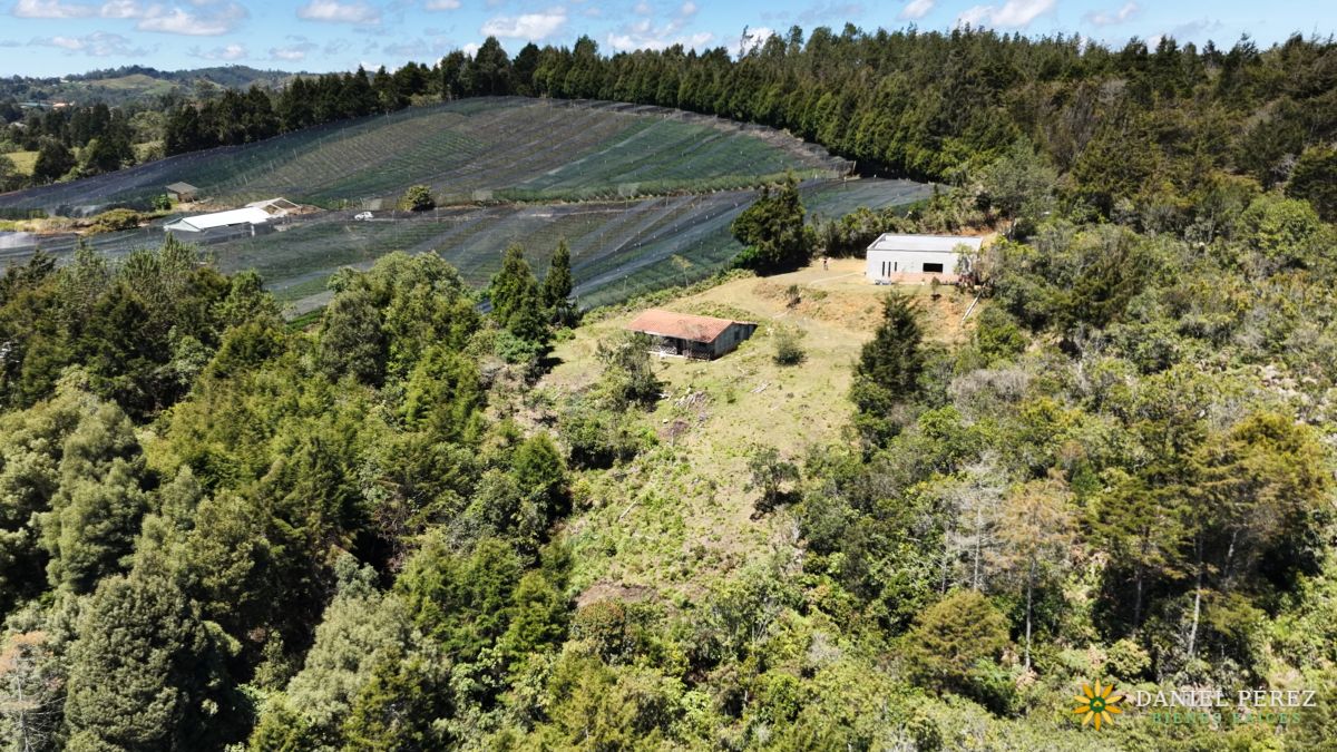 Lote campestre en Guarne, 5.940 m², foto 2