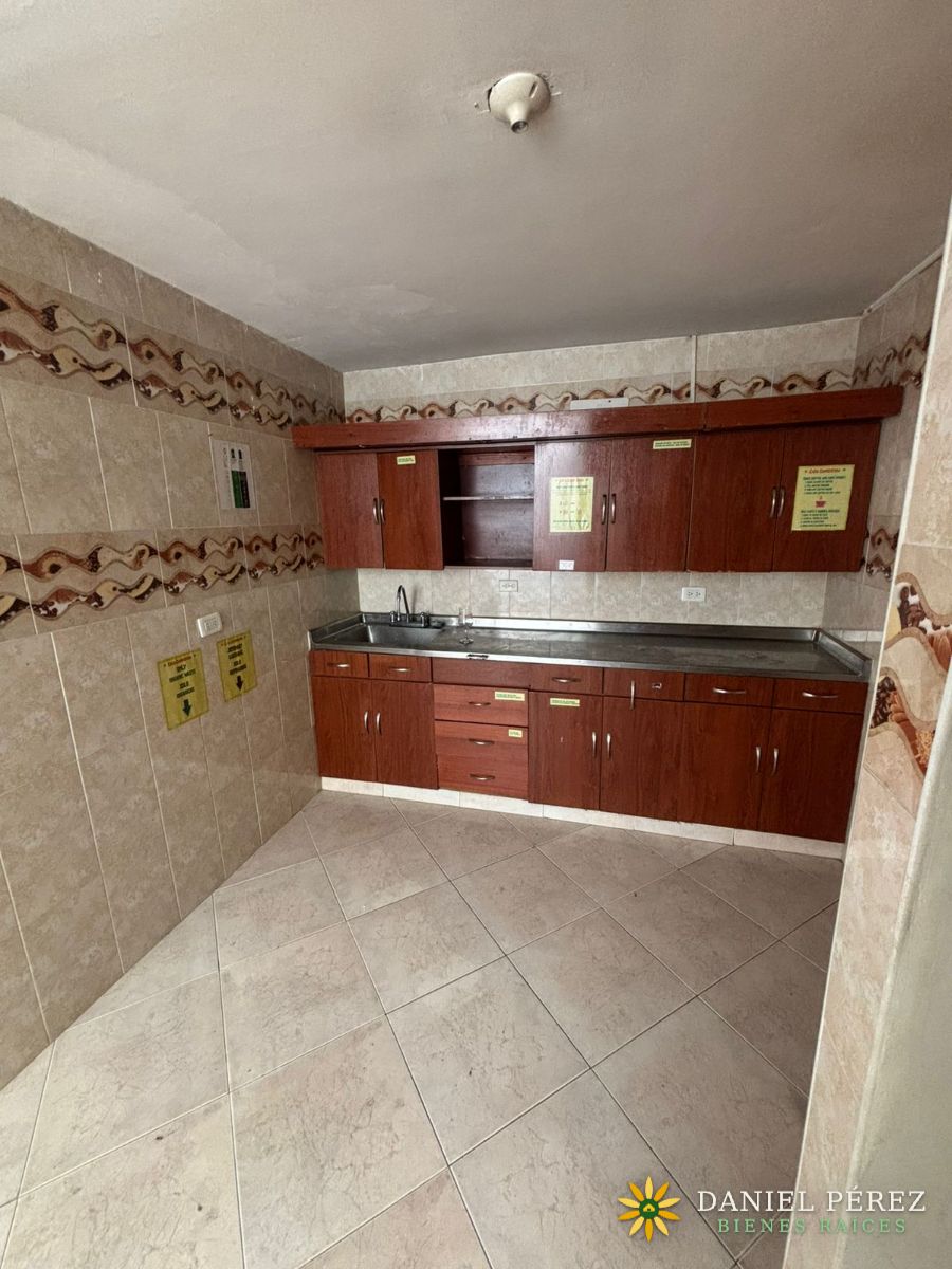 Casa de 11 habitaciones en Manila, El Poblado: lista para hostal o renta corta, foto 14