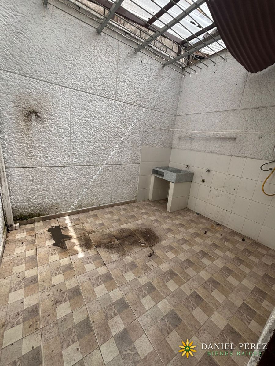 Casa de 11 habitaciones en Manila, El Poblado: lista para hostal o renta corta, foto 9