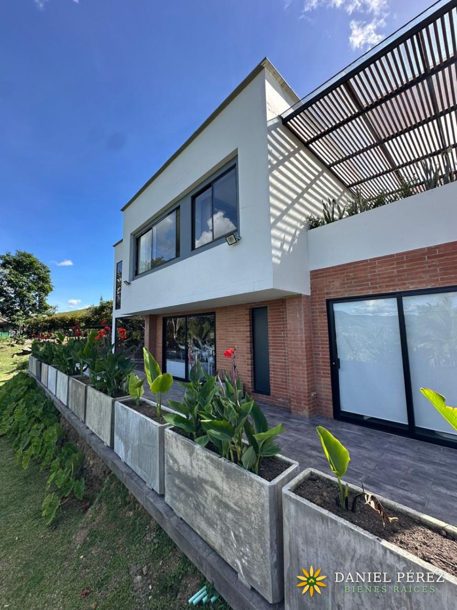 Casa campestre de lujo en la Parcelación Santana Vereda La Veta Copacabana, foto 2