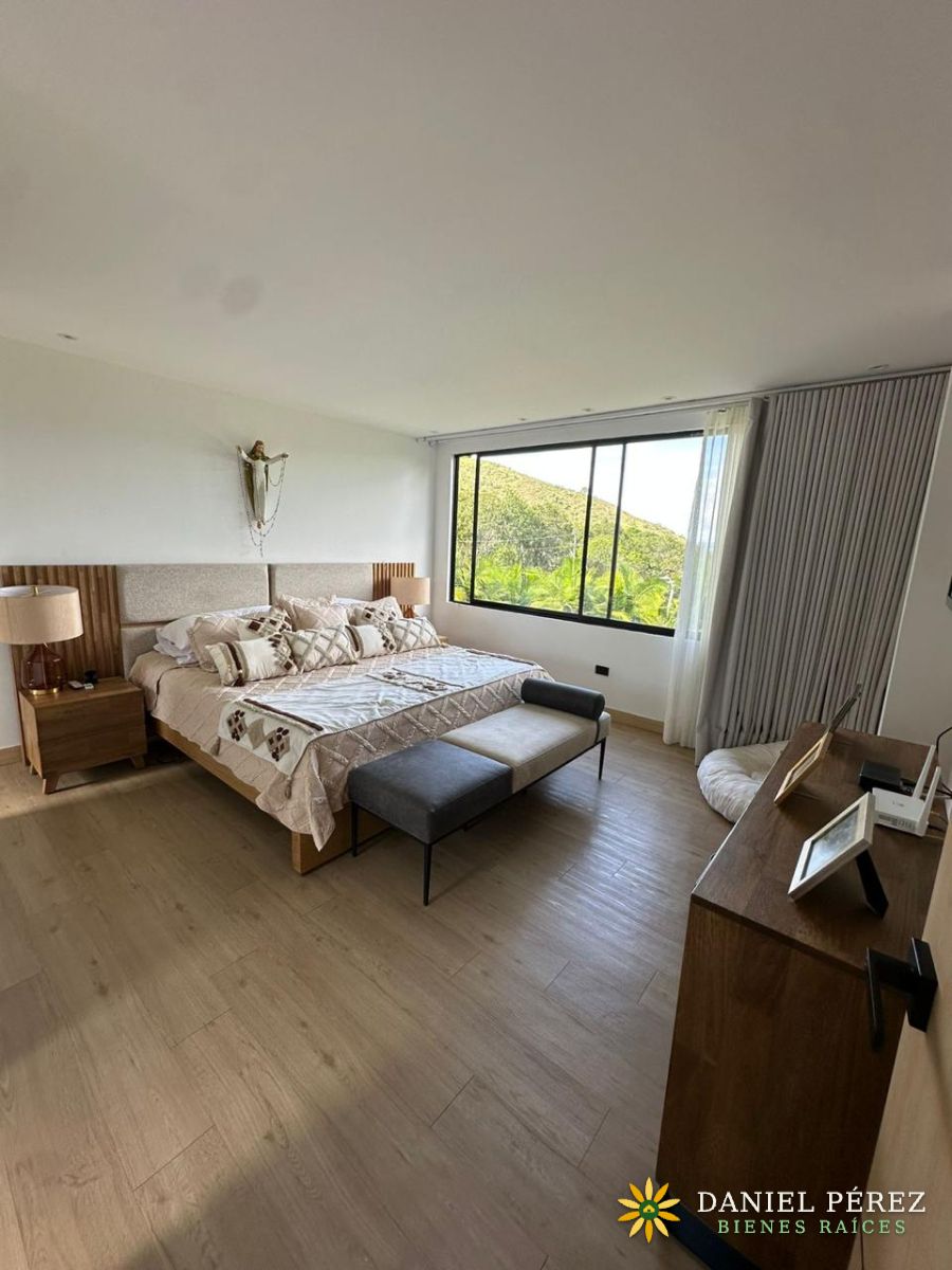 Casa campestre de lujo en la Parcelación Santana Vereda La Veta Copacabana, foto 7